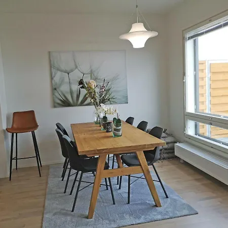 Luxury Penthouse In The City! טמפרה